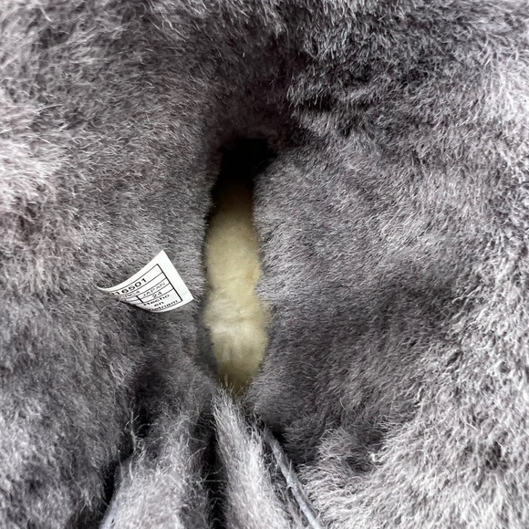 UGG WOMENS SIZE 7 PURPLE MINI BAILEY BOW II BOOTIE - Picture 11 of 15